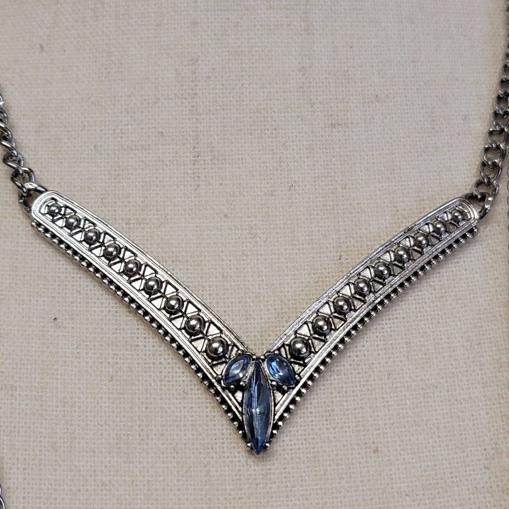 Bcbgeneration Triple Strand Statement Necklace 35… - image 2